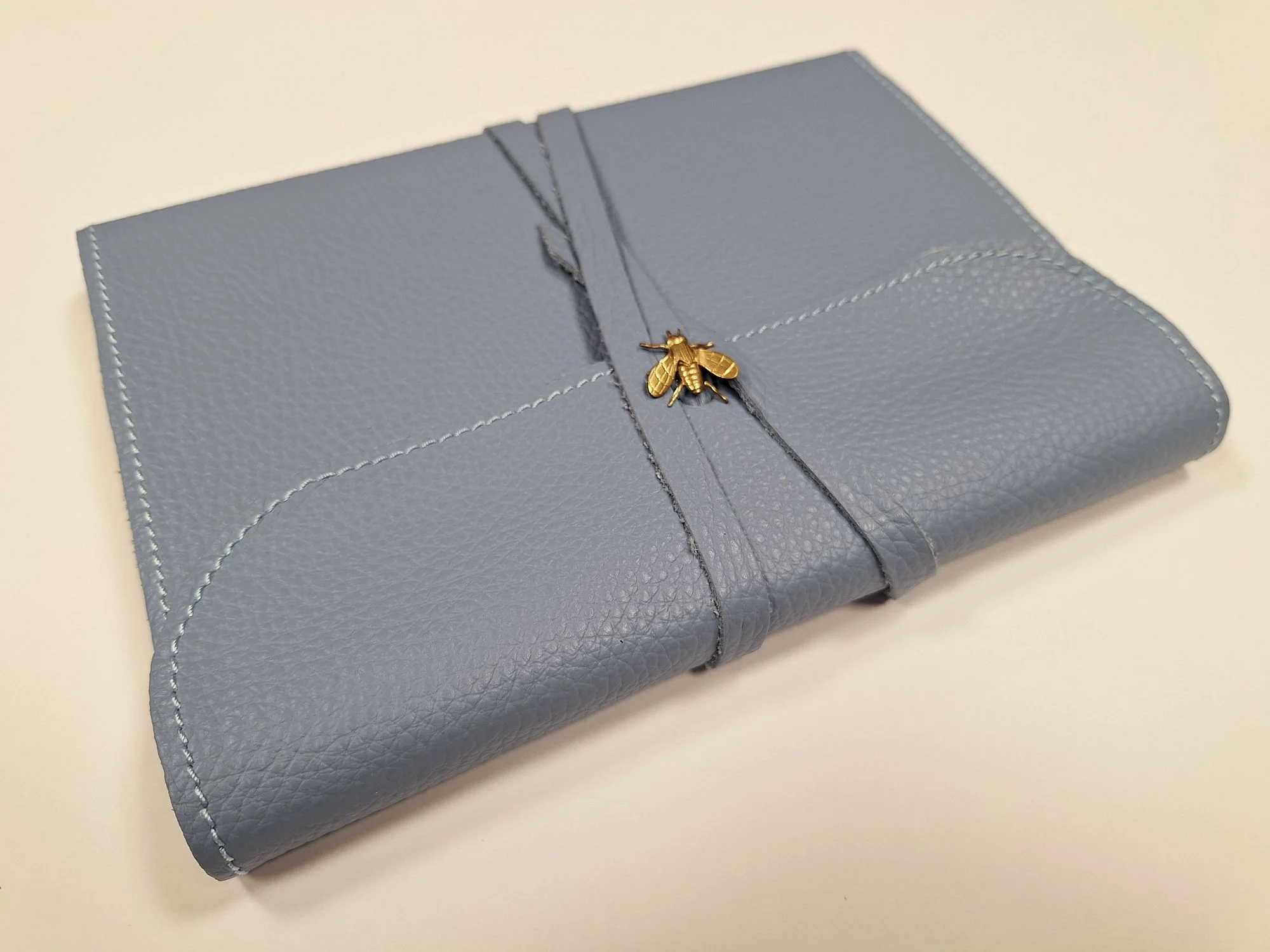 6x8 Avio Leather Journal with lace and Brass Bee ornament and IVORY edges - Image 2