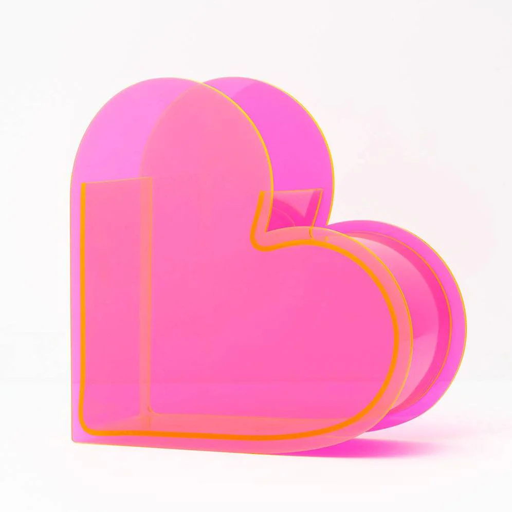 Acrylic Heart Vase - Image 3