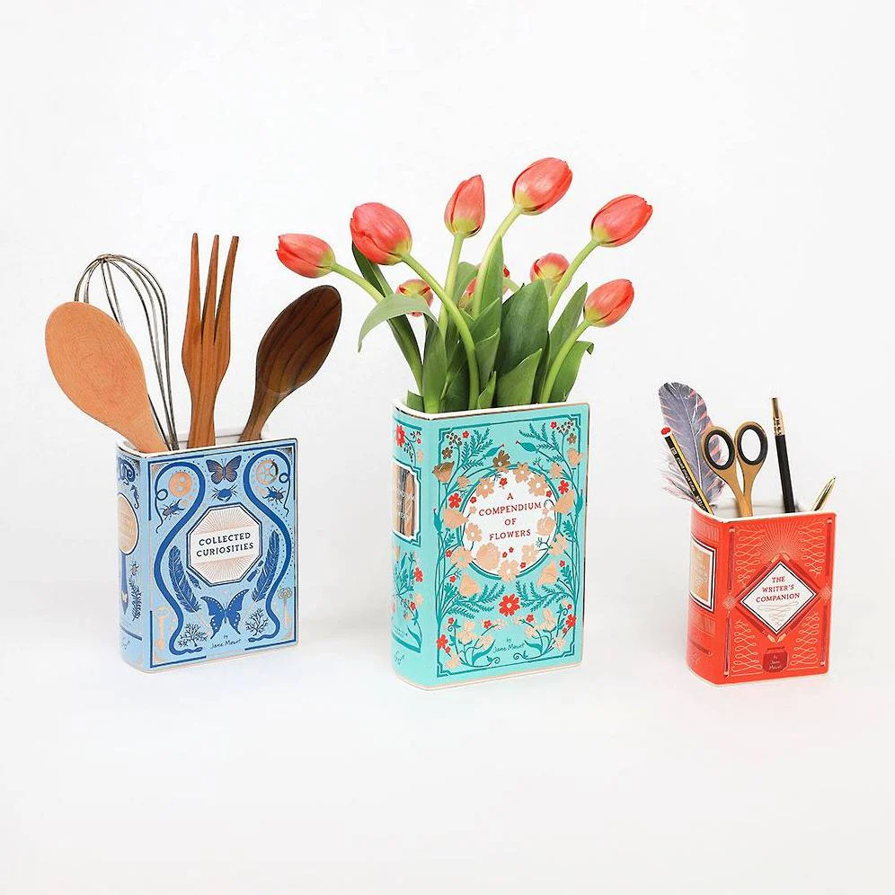 Bibliophile Ceramic Vase: A Compendium of Flowers: A Compendium of Flowers (Flower Vase, Ceramic Vase for Book Lovers, Gift Idea for Book Lovers) - Image 2