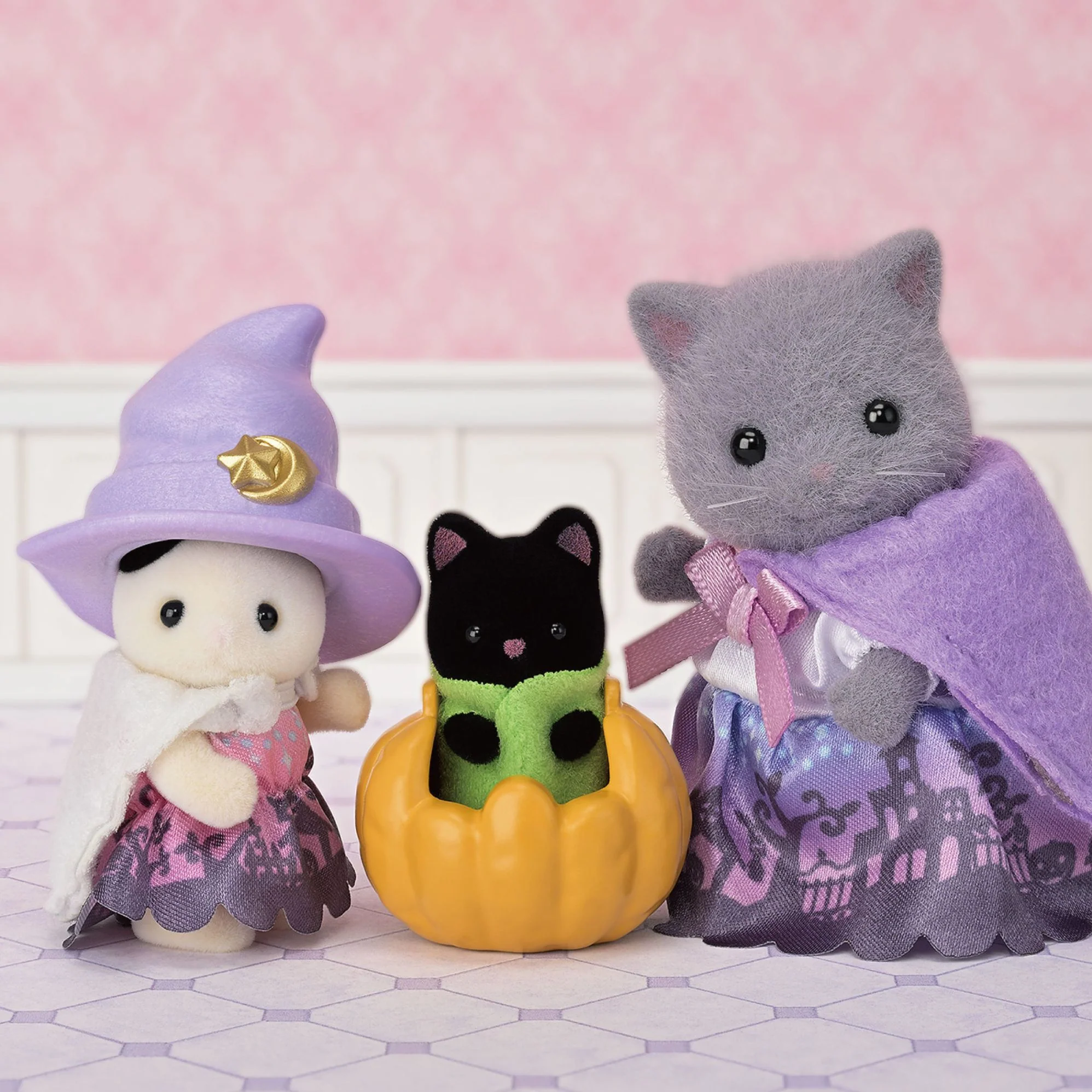 Calico Critters Halloween Surprise Party Set - Image 4