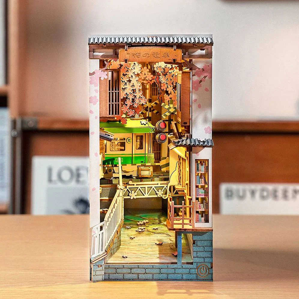 DIY Miniature Bookend: Sakura Tram - Image 16