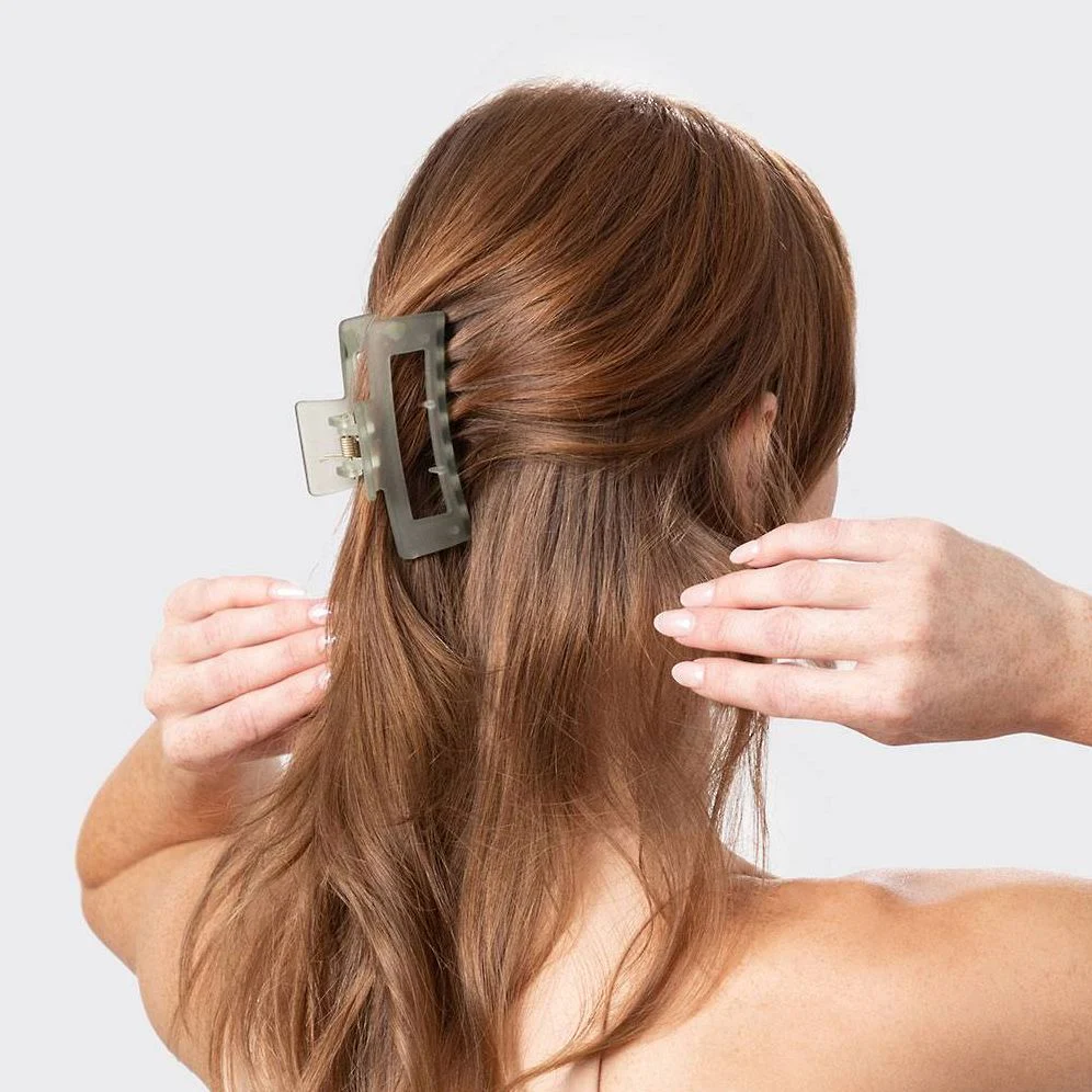 Kitsch Eucalyptus Neutral Hair Clips - Image 2