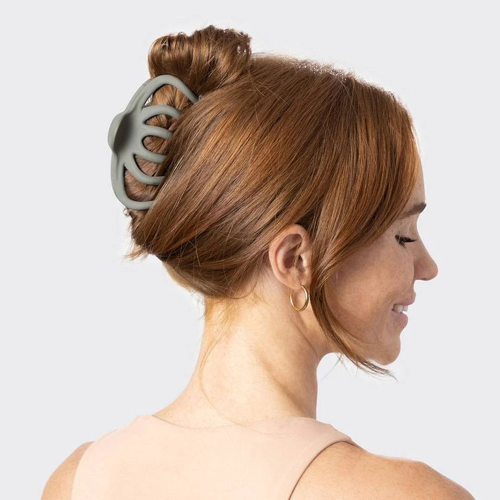 Kitsch Eucalyptus Neutral Hair Clips - Image 4