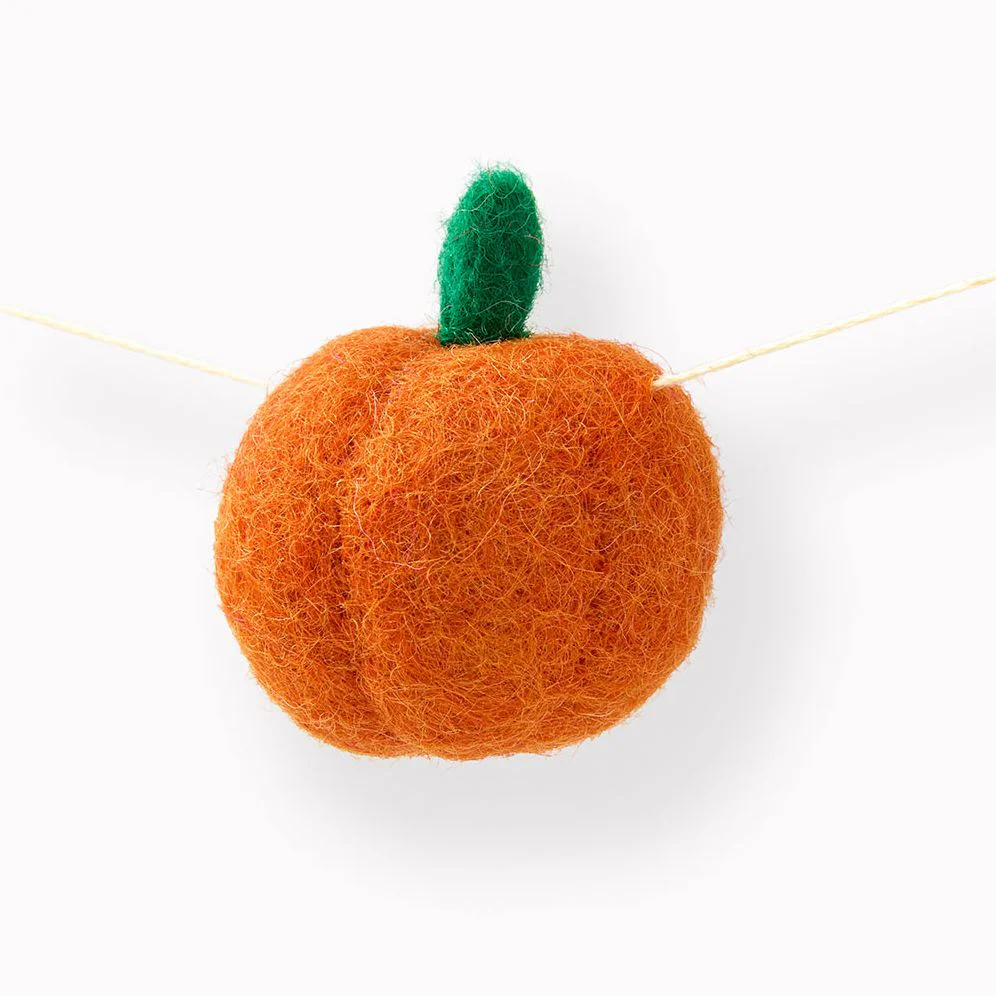 Leaf and Pumpkin Felt Garland - Image 3