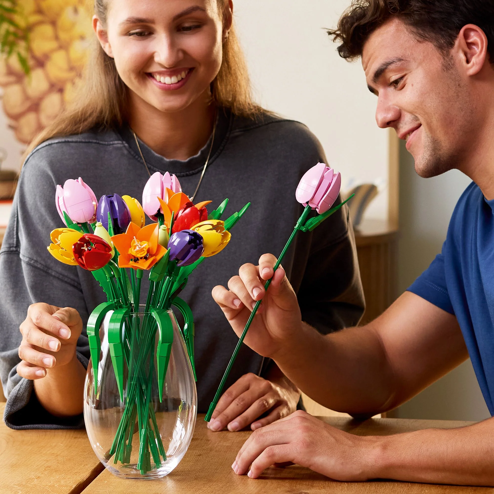 LEGO Botanicals Tulip Bouquet 11501 - Image 4