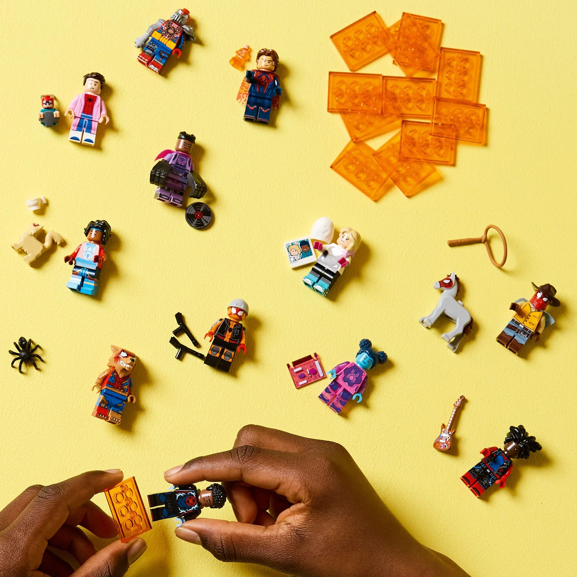 LEGO Minifigures Spider-Man: Across the Spider-Verse 71050 - Image 4
