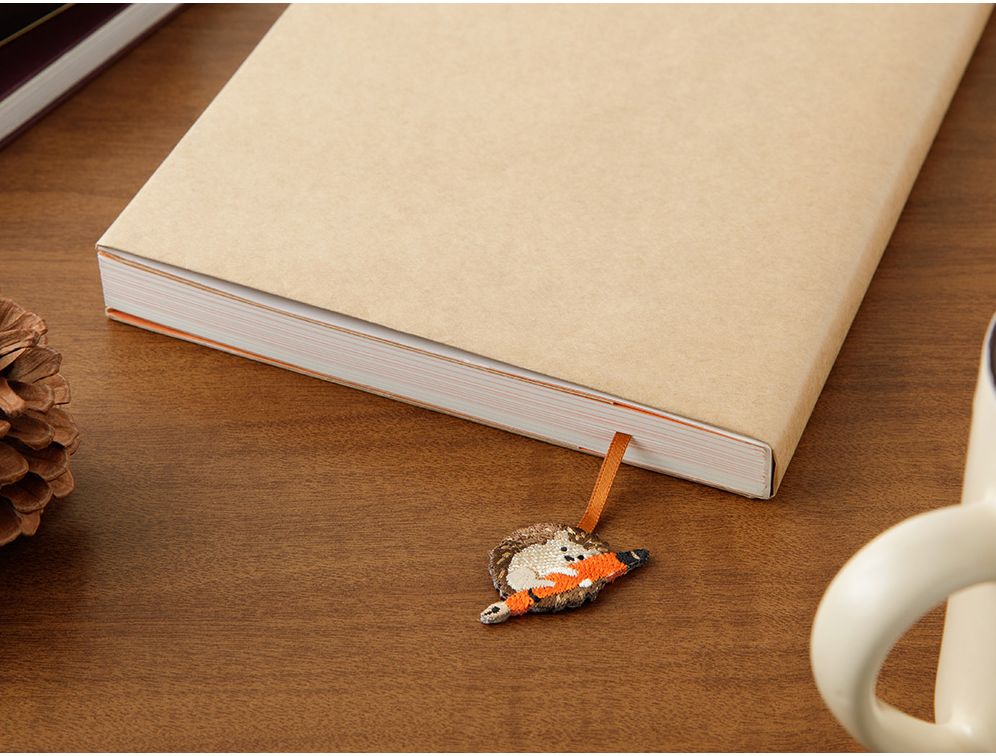 Midori Embroidery Bookmark Clip Squirrel - Image 3