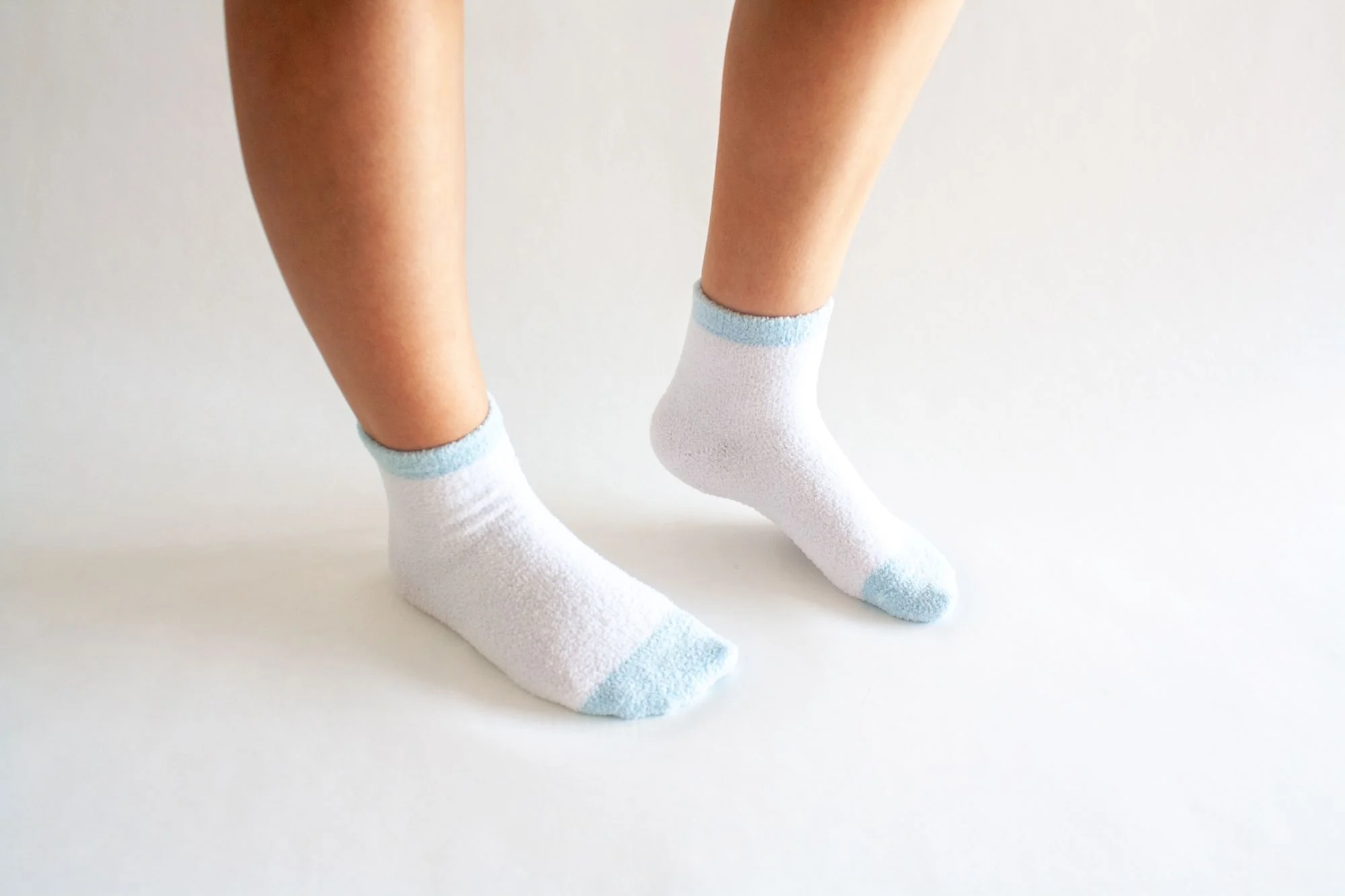 Silicone Fuzzy Spa Socks - Image 3