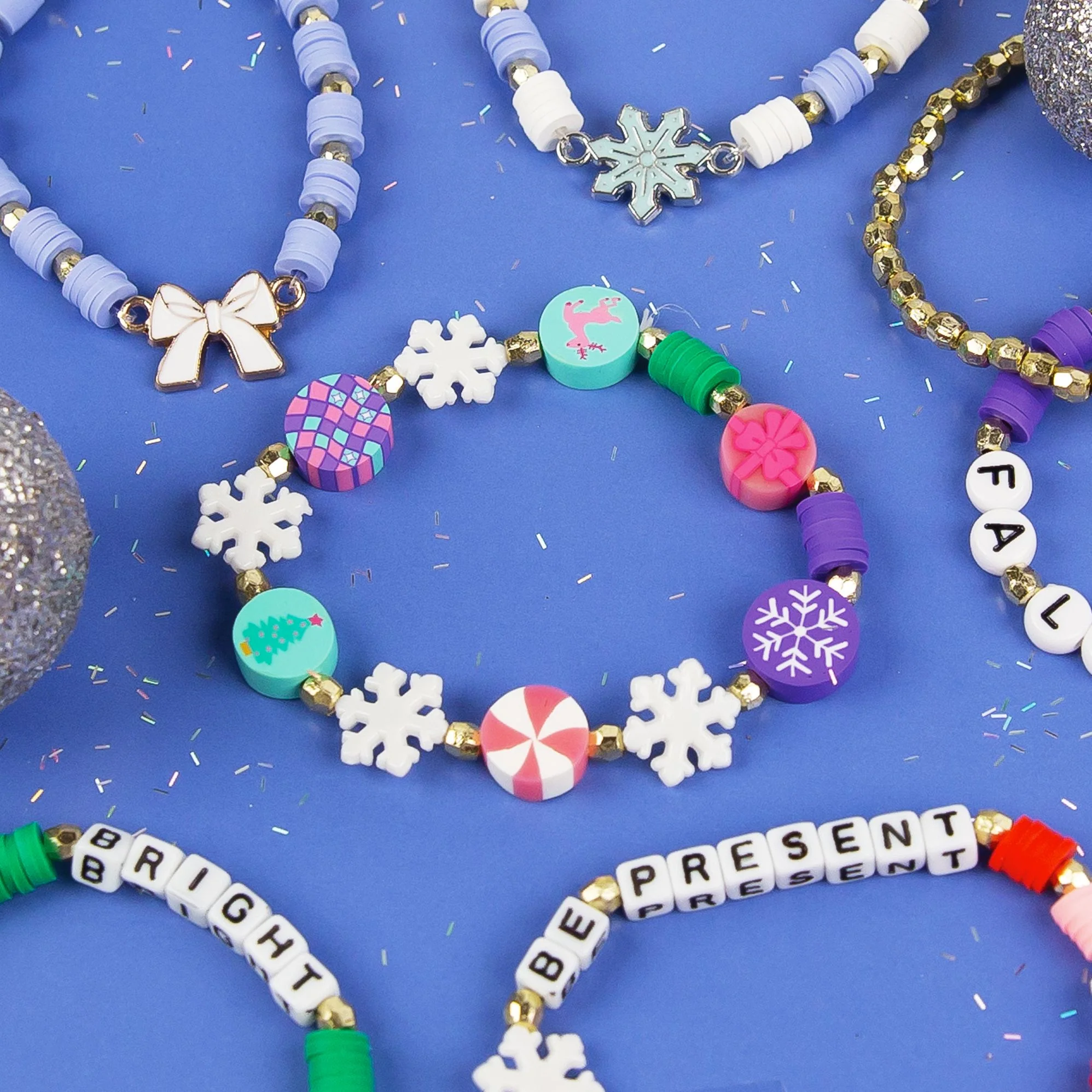 STMT Holly Jolly Holiday Bead Case - Image 4