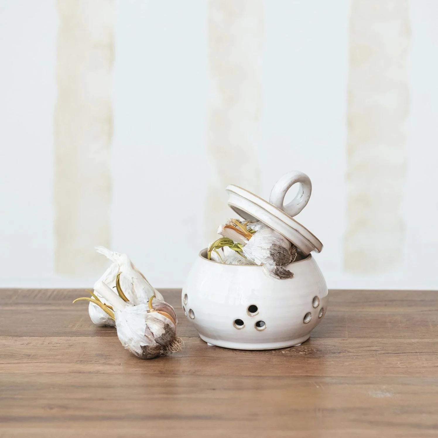 Stoneware Garlic Storage Jar - Image 2